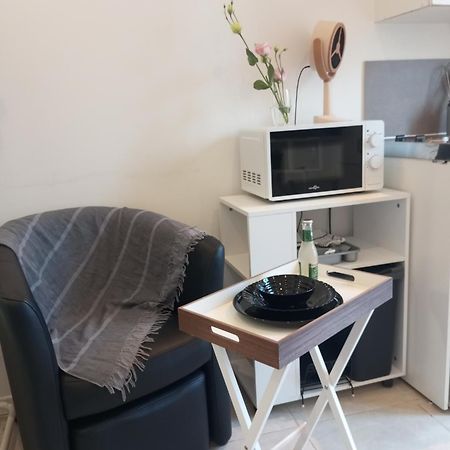 Studio De 14M2 Dans Une Maison Кань-сюр-Мер Экстерьер фото