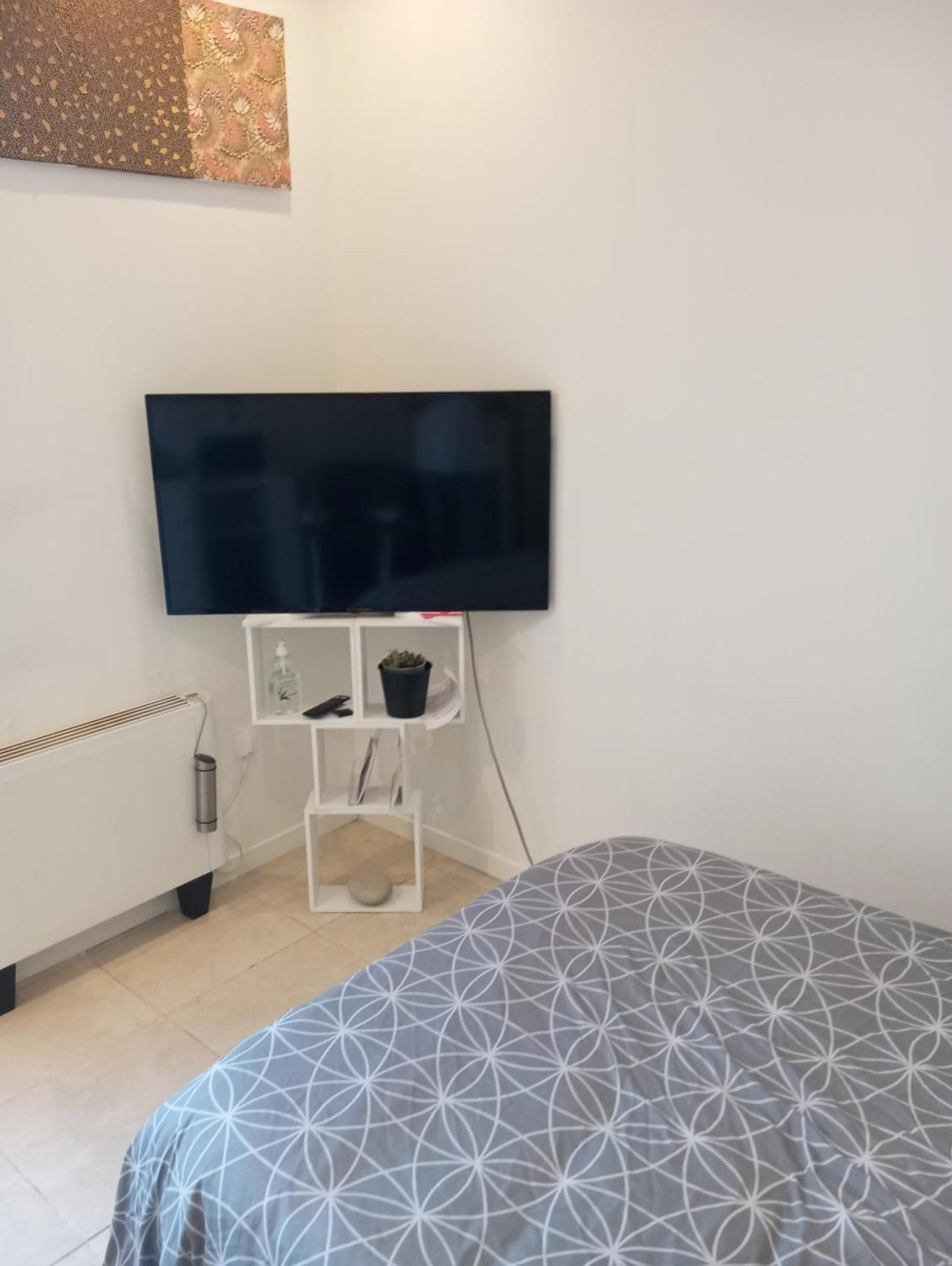 Studio De 14M2 Dans Une Maison Кань-сюр-Мер Экстерьер фото