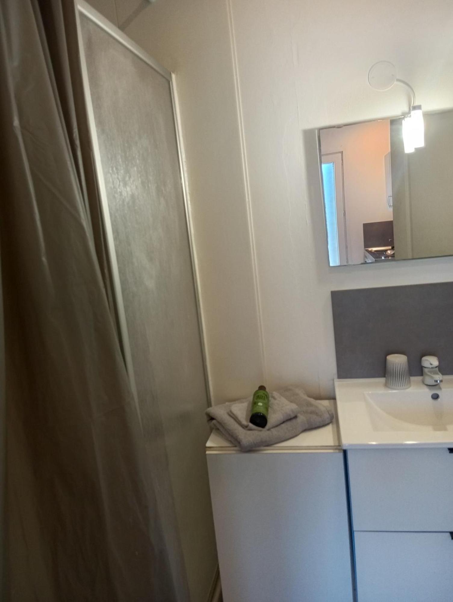 Studio De 14M2 Dans Une Maison Кань-сюр-Мер Экстерьер фото